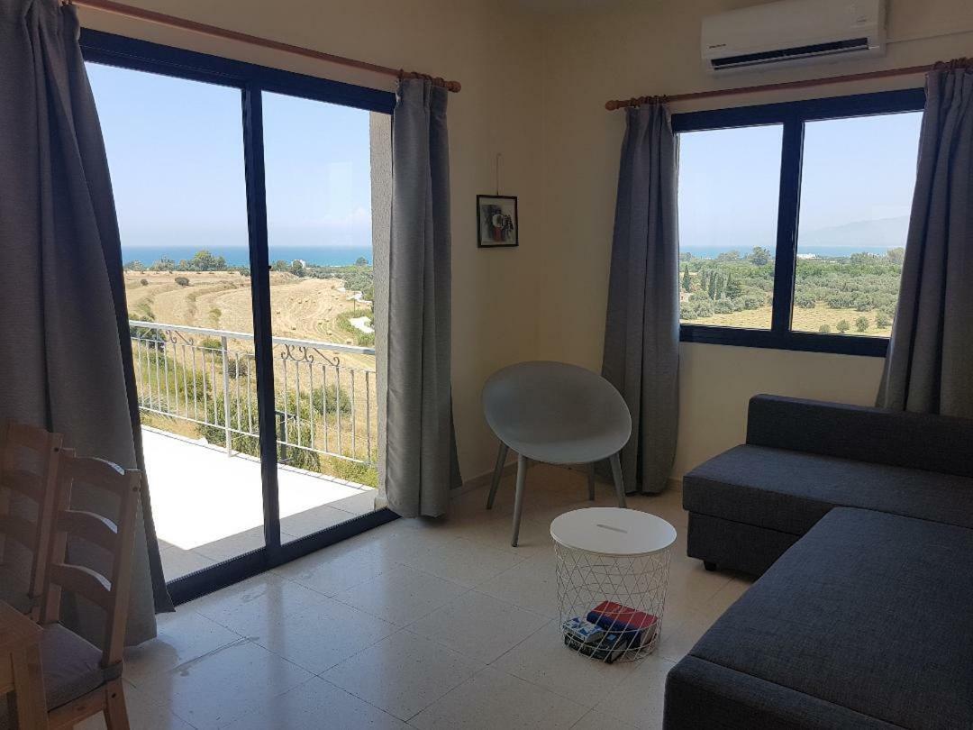 Panoramic Sea View Apartment In Polis-Latchi Eksteriør bilde